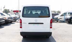 Furgoneta HIACE 2023 de Gasolina con Asientos de Cuero, Volante a la Izquierda, Transmisión Automática, Cámara Trasera de 360°, Techo Panorámico - Product Image 6