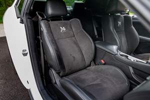 SUV de Tamaño Completo de Ultra Alto Rendimiento 2023, Motor V8 Supercargado, Mejoras Enfocadas en la Pista y Características Premium - Product Image 4