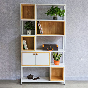 Estante de 5 Niveles con Estructura de Madera de Caucho y Hierro para Decoración de Sala de Estar KS68224 - Product Image 3