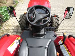 Tractor Bra n son TYM F50Rn, 37 Horas de Funcionamiento, Potencia 35 kW (48 hp) - Product Image 6
