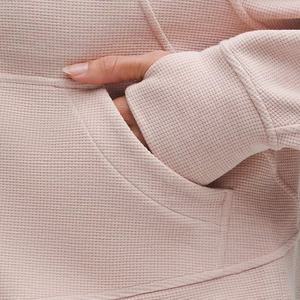 เสื้อฮู้ดดี้โอเวอร์ไซส์ผ้าคอตตอนหนานุ่ม สไตล์ลำลอง พิมพ์ลายโลโก้ด้านหน้าด้วยเทคนิคฮีททรานเฟอร์ พัฟพริ้นติ้ง สำหรับฤดูใบไม้ร่วงและฤดูหนาว เหมาะสำหรับผู้หญิง - Product Image 5