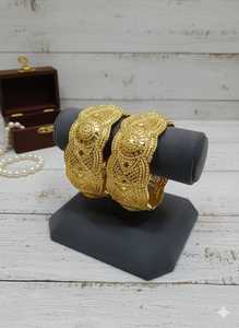 Brazaletes de Latón Chapados en Oro para Mujer, Joyería de Moda, Brazalete con Diseño Elegante y Personalizado, Perfecto para Vestir de Novia - Product Image 5