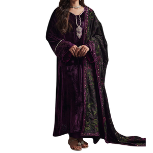 Robe en velours 100% parfaite, broderie personnalisée, service OEM de haute qualité, élégante, personnalisée, pour les fêtes, hiver, réversible - Product Image 1
