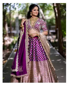 印度婚纱/独家婚纱Lehenga Choli新娘/时尚新娘Lengha最新设计批发商Surat