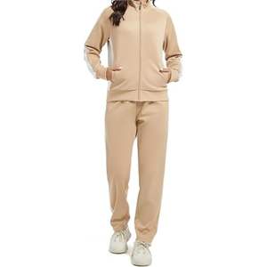 Vêtement de sport pour femme en polyester/coton, imprimé, à séchage rapide, respirant, léger, coupe ajustée, design à capuche, complet, vente en gros - Product Image 5