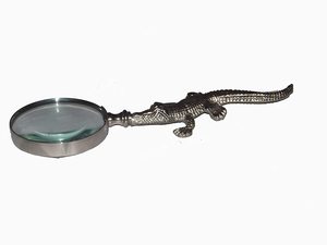 Loupe de lecture multifonctionnelle en argent plaqué coulé Design crocodile et lézard nautique Poignée en verre et laiton Cadeau - Product Image 3