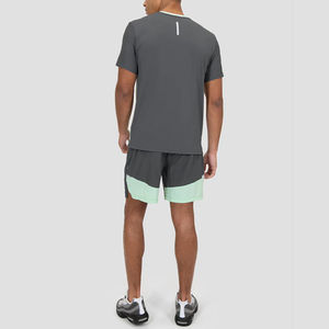 ชุดเสื้อยืดกางเกงขาสั้นสีตัดกันแนวสปอร์ตของผู้ชายชุดเสื้อยืดผ้าทอแบบยืดสี่ด้านติดโลโก้ได้ตามต้องการ - Product Image 3