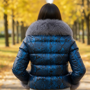 Blouson matelassé en cuir véritable pour femme avec col en fourrure de renard gris, coupe-vent d'hiver, fermeture éclair, style streetwear - Product Image 2