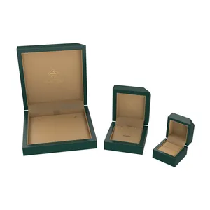 Yeşil mat boya yontulmuş köşe tasarım küçük takı kutuları ahşap kolye kutusu