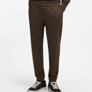 Survêtement pour homme à capuche avec logo personnalisé, couleur et design, avec poche, matière respirante et durable, coupe décontractée, ensemble confortable - Product Image 4