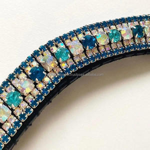 Diadema para Caballo de Cuero Negro DD Premium Hecha a Mano con Forma Ondulada y 5 Filas de Cristales Brillantes, Diseño Personalizado del Fabricante - Product Image 4