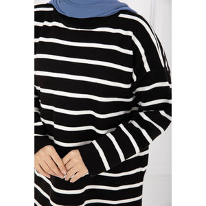 Pull en tricot oversize rayé pour femme, imprimé floral, fleurs brodées, style décontracté respirant pour l'automne/hiver, noir sur le devant - Product Image 4