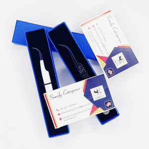 Pinzas de pestañas curvas de acero inoxidable con logotipo personalizado, las mejores puntas de fibra, pinzas de extensión de pestañas profesionales sostenibles - Product Image 1