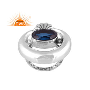 แหวนพลอยโทแพซแบบสองชั้นสีเงินออกซิไดซ์สีฟ้าแบบคู่จากลอนดอนผู้ผลิตเครื่องประดับแบบกำหนดเอง - Product Image 1