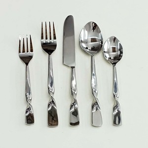 Conjunto de cubiertos de alta calidad, set de vajilla de pulido mate, con mango de diseño giratorio, aspecto moderno, regalo de boda - Product Image 6