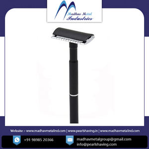 Maquinilla de afeitar de seguridad de lujo de proveedor al por mayor y juego de afeitar con mango de latón a buen precio - Product Image 2