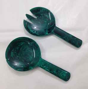 Ensemble de couverts de service en résine de luxe moderne avec cuillère et fourchette pour les fêtes, lavable au lave-vaisselle et écologique - Product Image 1