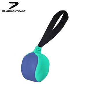 Balle en cuir véritable avec une poignée pour la formation des morsures balle à mâcher en cuir pour chien balle à mordre en cuir classique BC-O05174 - Product Image 3