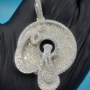 Colgante de Diseño Personalizado con Corte Baguette de Moissanita, Colgante de Diamante de Plata 925, Regalo para Fiestas, Joyería Fina, Colgantes y Dijes - Product Image 1
