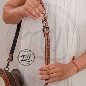 LW Single Strap <b>BoHo</b> Style Cowgirl Leather Handtooled Sling <b>Bag</b> with Chains Portable Animal Fur Women's Purse for Winter - Product Image 4