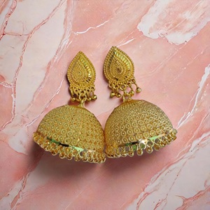 ชุดต่างหู2024ที่มีดีไซน์แบบดั้งเดิมเครื่องประดับต่างหูชุบทอง22CT สำหรับผู้หญิงสวมใส่โดยผู้ส่งออก - Product Image 2