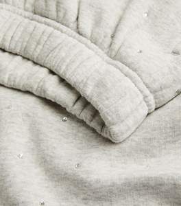 Pantalon de survêtement femme personnalisé gris chiné jambe large grande taille taille moyenne devant plat avec broderie pour la saison hivernale - Product Image 2