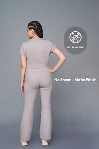 Conjunto de yoga Premium para mujer, Top corto sin mangas de color gris con pantalones cortos de cintura alta, ropa de entrenamiento de moda - Product Image 6