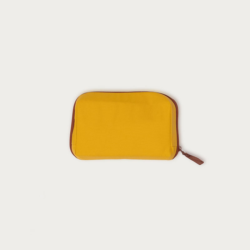 สีเหลือง