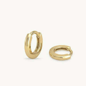 Boucles d'oreilles Huggie en perles créoles Elise et diamants de laboratoire en or 14 carats pour mariage - Product Image 2