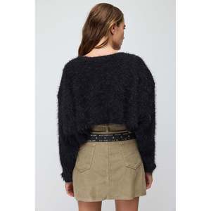 Suéter Corto y Esponjoso - Product Image 4