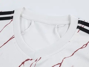 Ensemble d'uniformes de football en polyester vert imprimé personnalisé en gros maillot de football pour hommes à coupe automatique entraînement 2025 - Product Image 6