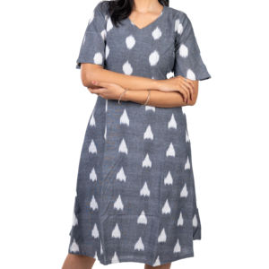 Vêtements de bureau élégants gris Ikkat One-Piece Ethnic Hand-Drawn Print Sustainable Workwear pour dames - Product Image 1