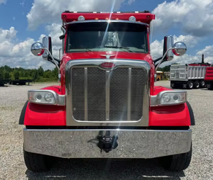 Camion à benne basculante d'occasion 2021 2022 Peterbilt 567 à trois essieux, 510 CV, boîte automatique 6 vitesses - Product Image 1