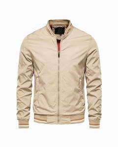 Chaqueta Bomber Ajustada de Color Sólido para Hombre con Bordado Estilo Urbano Cortavientos e Impermeable Chaqueta de Otoño de Alta Calidad - Product Image 4
