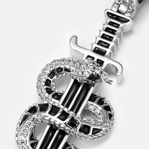 Colgante Hip Hop de Lujo Personalizado con Diamantes CZ y Baño de Oro en Aleación - Product Image 2