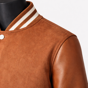 Chaqueta Varsity de Cuero Gamuzado Personalizada, Chaqueta Letterman Marrón con Botones a Presión, Chaqueta de Béisbol, Proveedor Mayorista de Marca Privada OEM - Product Image 3