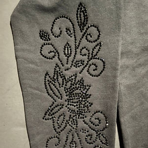 เสื้อฮู้ดดี้ทรงบ็อกซี่แบบยูนิเซ็กซ์ ผ้าฟลีซเฟรนช์เทอร์รี่เนื้อหนา ตกแต่งแขนเสื้อด้วยคริสตัลและเพชรเทียม ดีไซน์เก๋ไก๋ สามารถปรับแต่งได้ - Product Image 6