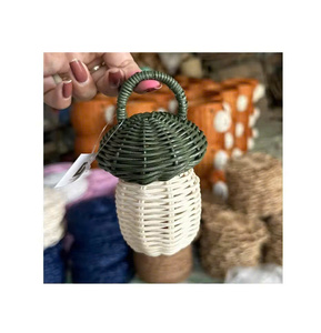 TreeMini hecho a mano, campana de ratán tejida a mano, campana de ratán de ventas superior, mini árbol de ratán de regalo de Navidad para la decoración del hogar de Navidad. - Product Image 2