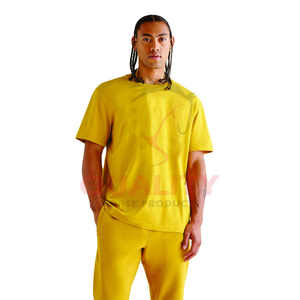 T-shirt de performance pour hommes matériau à séchage rapide tissu respirant à manches courtes parfait pour les activités de sport, les sports ou le travail en plein air - Product Image 5