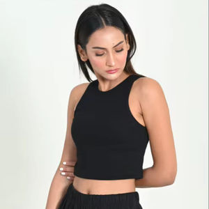 2024 nouveautés été vente entière femmes en vrac haut court couleur unie manches moins Simple plaine haut court t-shirt pour les femmes - Product Image 1