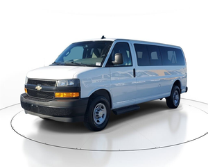 MEILLEURE OFFRE pour véhicule d'occasion 2023 Expresses 3500 LS Extended RWD - Product Image 1
