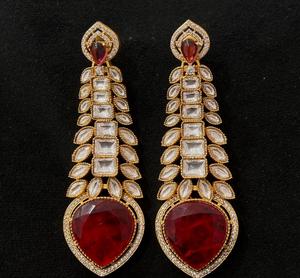 Exclusivos Pendientes Kundan Chapados en Oro de la Mejor Calidad, Estilo Tradicional, Colecciones para Bodas y Fiestas para Mujeres y Niñas - Product Image 2