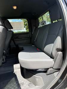 Pre-owned Clean 2024 Ra-m 3500 crew cab Tradesman 4WD - Product Image 4