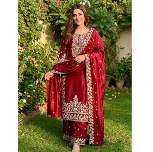 ชุดคุर्ตาผ้าไหมจิมมี่คุณภาพดีที่สุดสำหรับสุภาพสตรี  ชุดพื้นเมืองปักลายและพิมพ์ลาย  มีจำหน่ายในราคาที่ดี - Product Image 1