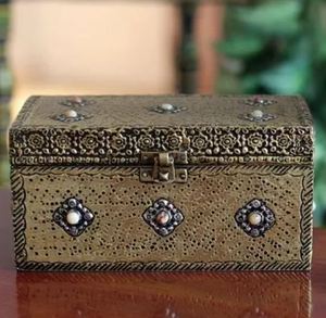 Boîte à bijoux de luxe décorative en métal de haute qualité pour la décoration intérieure et cadeau au prix de gros - Product Image 2