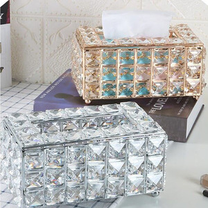 Caja acrílica decorativa de lujo Diseño dorado Servilletero Caja de pañuelos a precio asequible - Product Image 3