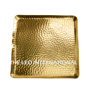 Plateaux et assiettes créatifs de forme carrée à texture martelée, finition dorée brillante, vente en gros - Product Image 6