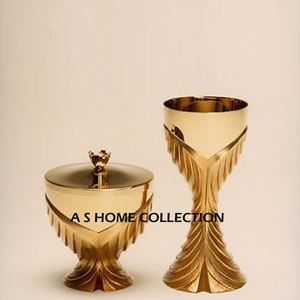 Brûleur d'encens en acier inoxydable au design arabe chaud Brûleurs Bakhoor en métal plaqué or et argent avec finition martelée - Product Image 2