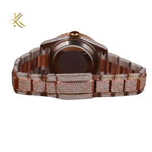 Montre-bracelet de luxe à fermoir pliant avec sécurité, en acier inoxydable rond et moissanite - Product Image 4