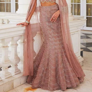 Ropa bordada a mano de seda Lehenga elegante de la mejor calidad y tela de red ropa india y pakistaní para adultos para ropa de fiesta de boda - Product Image 1